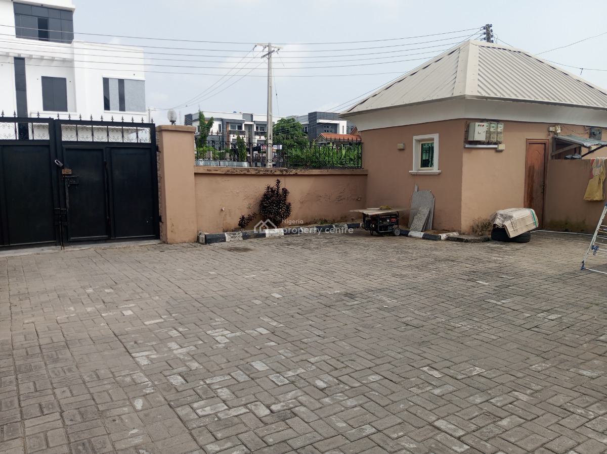 Roommate Needed, Lekki Scheme 2, Ajiwe, Ajah, Lagos, Self Contain (single Rooms) for Rent
