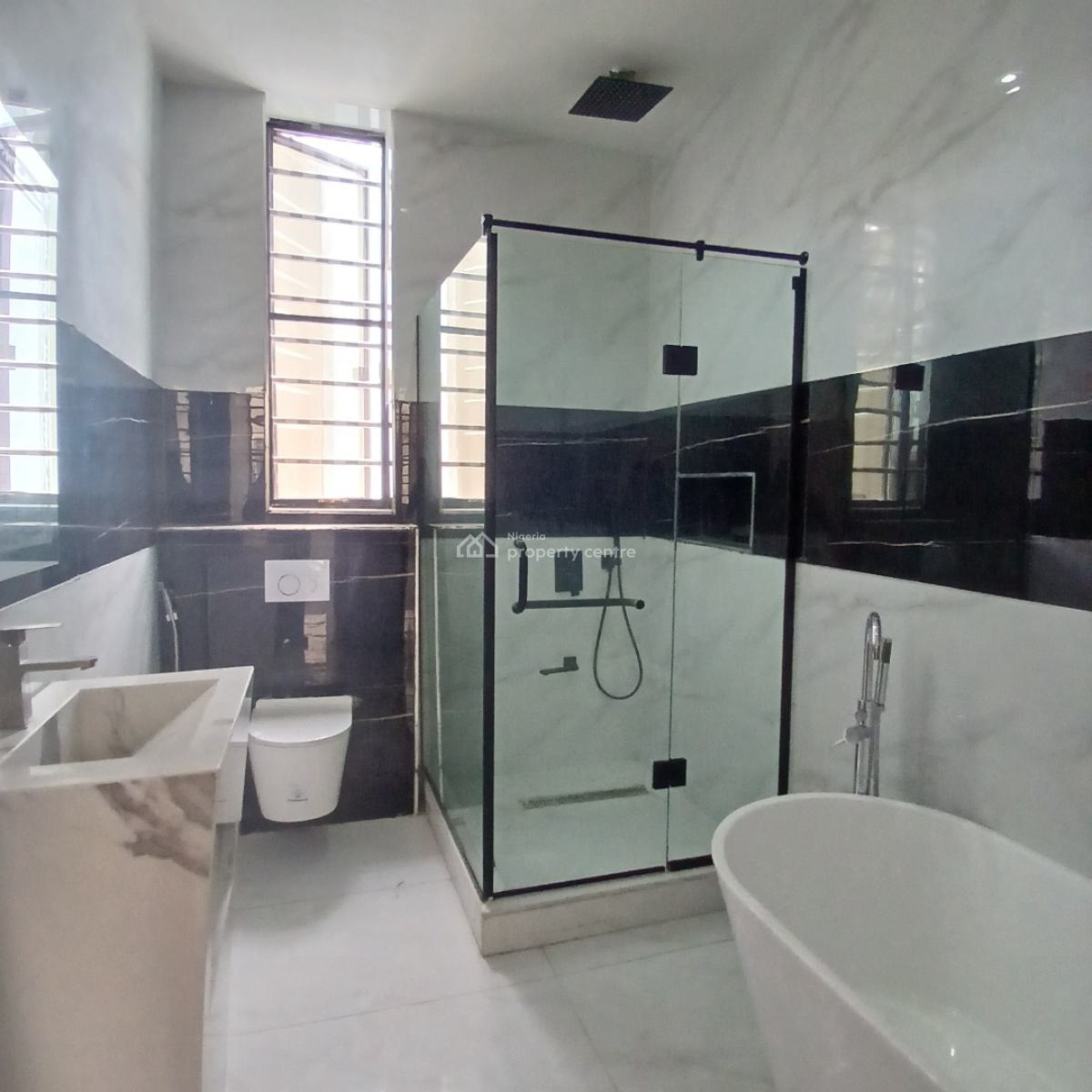 Luxury 3 Bedroom Apartment with Bq and Elevator, Lekki Phase 1, Lekki, Lagos, Flat / Apartment for Sale
