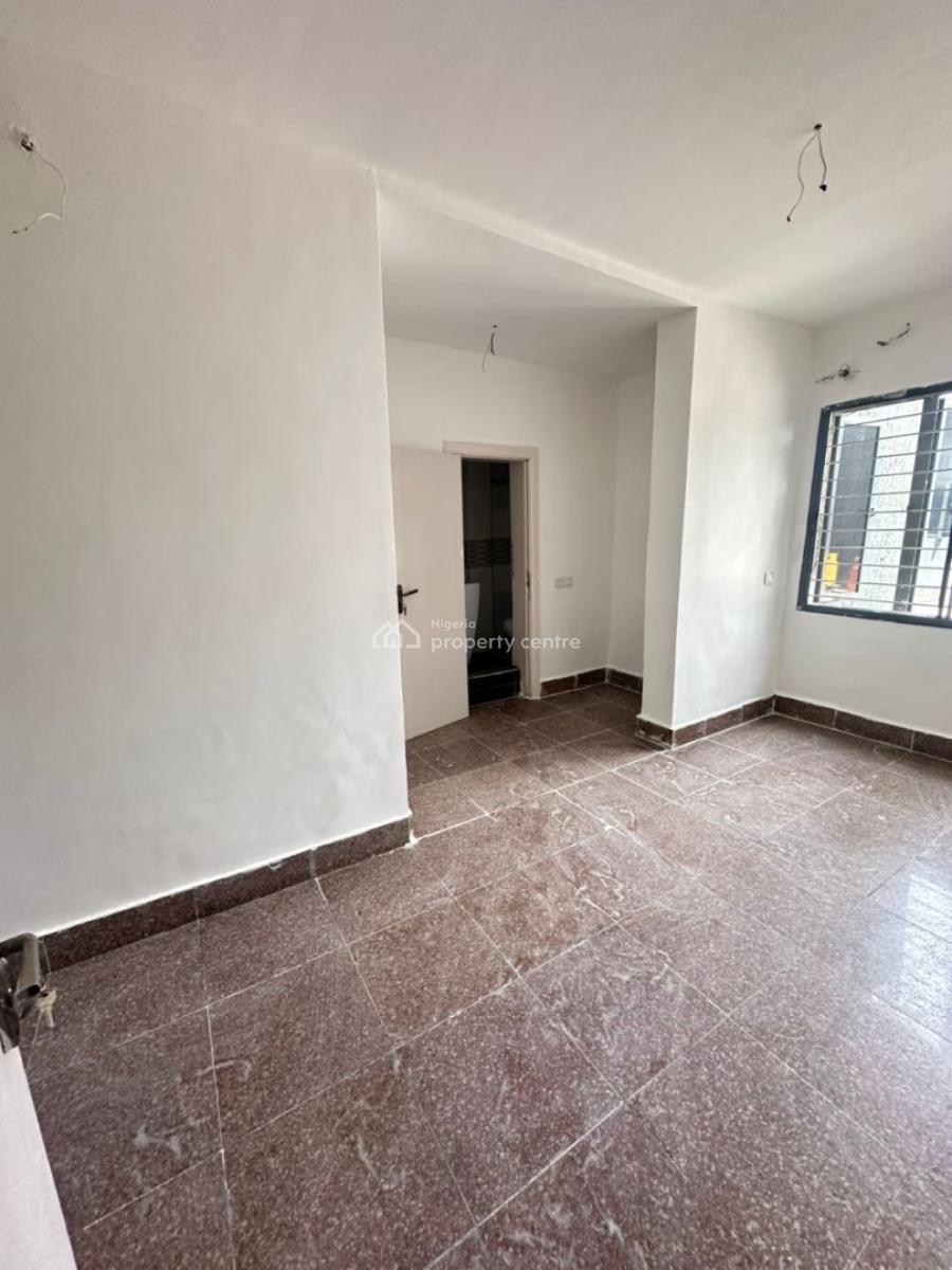 Lovely 2bedroom Apartment (upstairs) in a Serene Location, Lekki Phase 1, Right Hand Side, Lekki, Lagos, Lekki Phase 1, Lekki, Lagos, Flat / Apartment for Rent