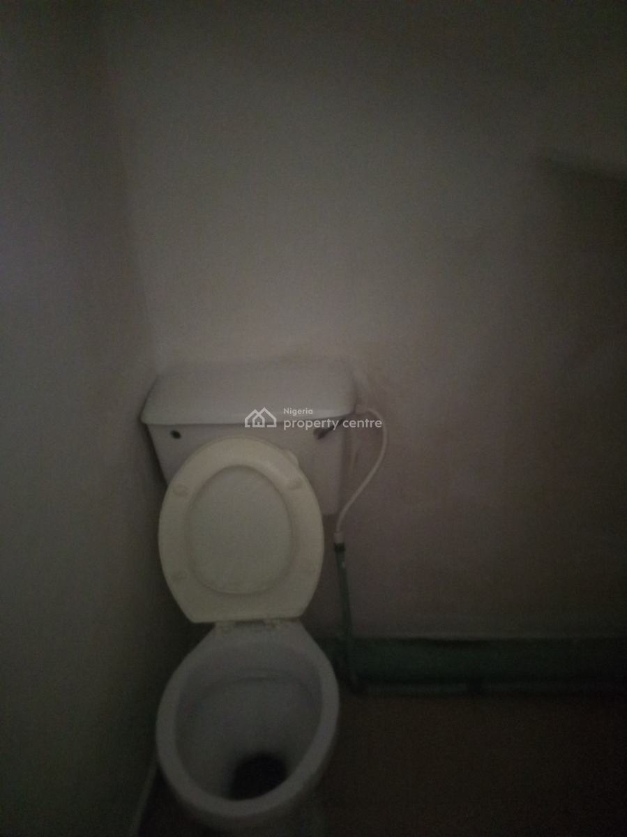 Clean and Affordable 2 Bedroom Downstairs, Off Mobil Road Ilaje, Ilaje, Ajah, Lagos, Flat / Apartment for Rent
