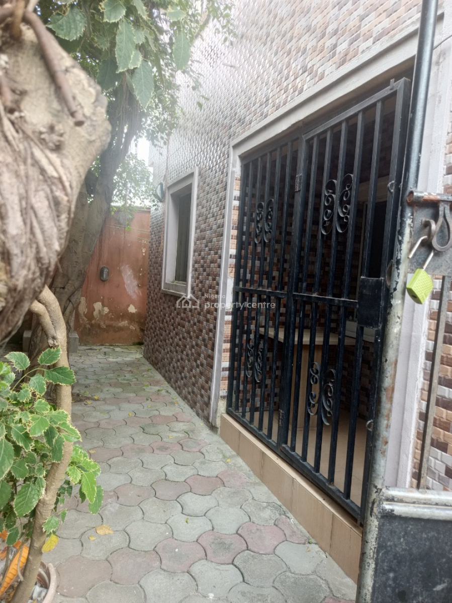 Clean and Affordable 2 Bedroom Downstairs, Off Mobil Road Ilaje, Ilaje, Ajah, Lagos, Flat / Apartment for Rent