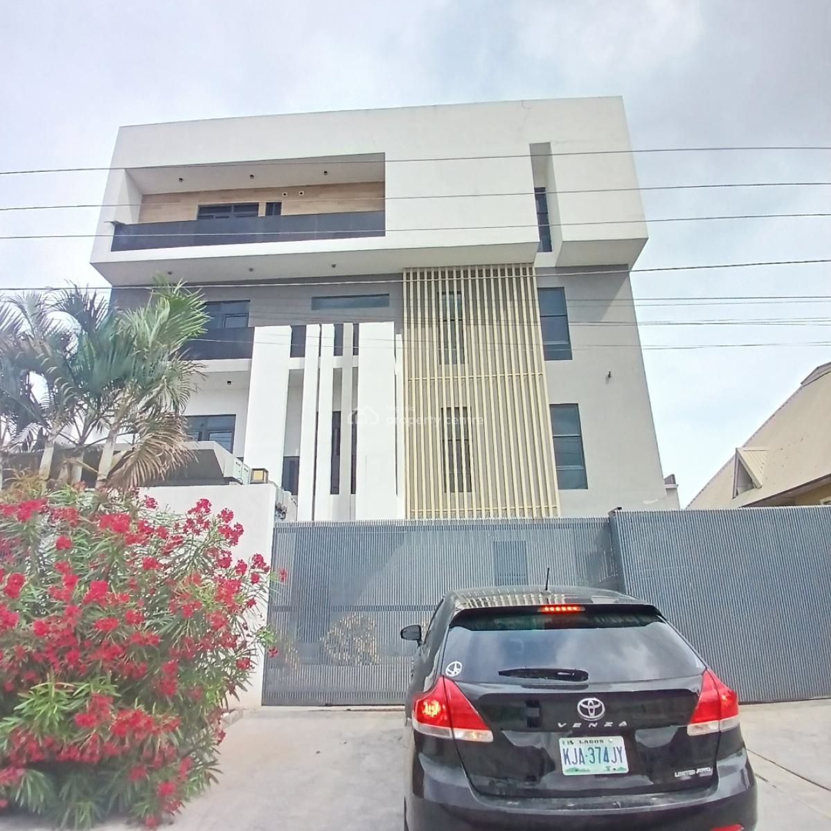 Luxury 3 Bedroom  Penthouse with Bq, Lekki Phase 1, Lekki, Lagos, House for Sale