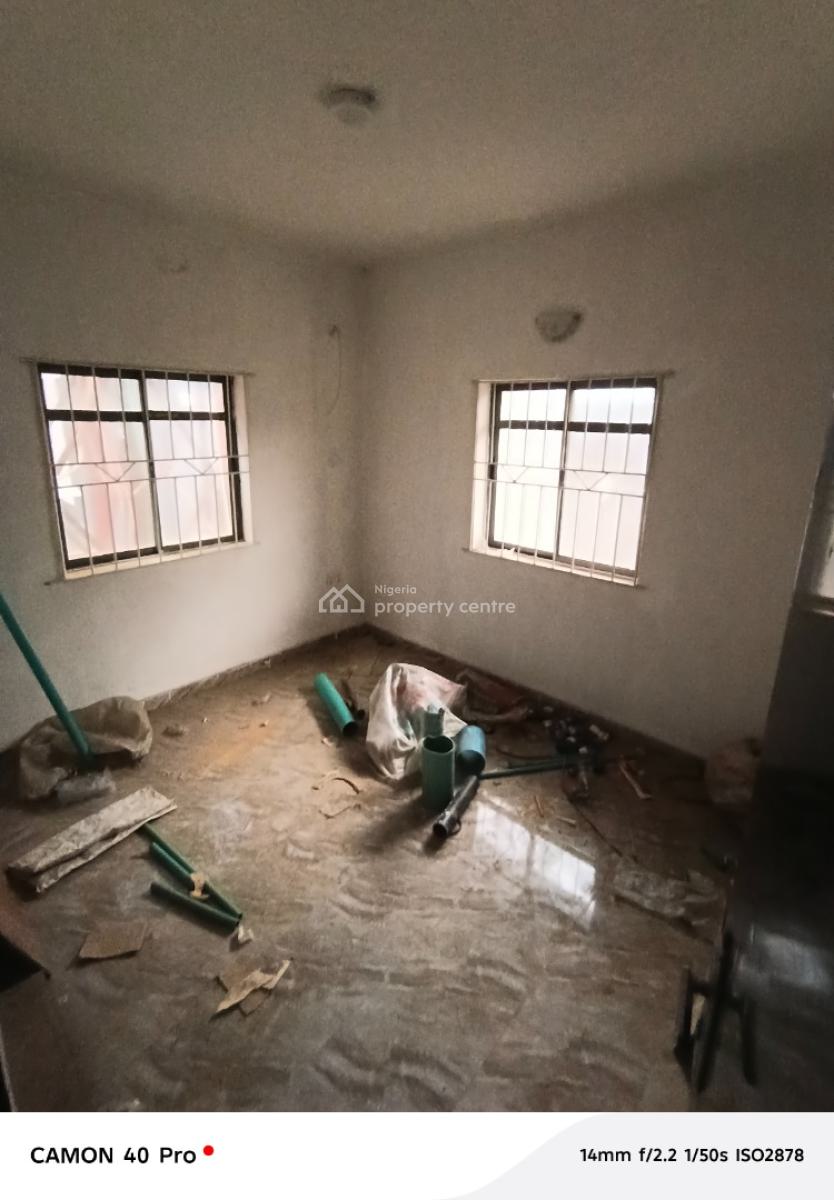 Mini Flat + a Large Store, Ikate, Surulere, Lagos, Mini Flat (room and Parlour) for Rent