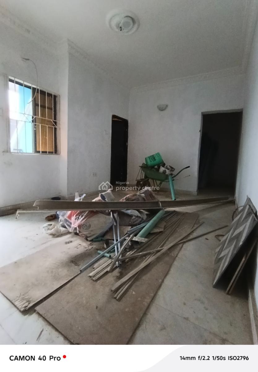 Mini Flat + a Large Store, Ikate, Surulere, Lagos, Mini Flat (room and Parlour) for Rent