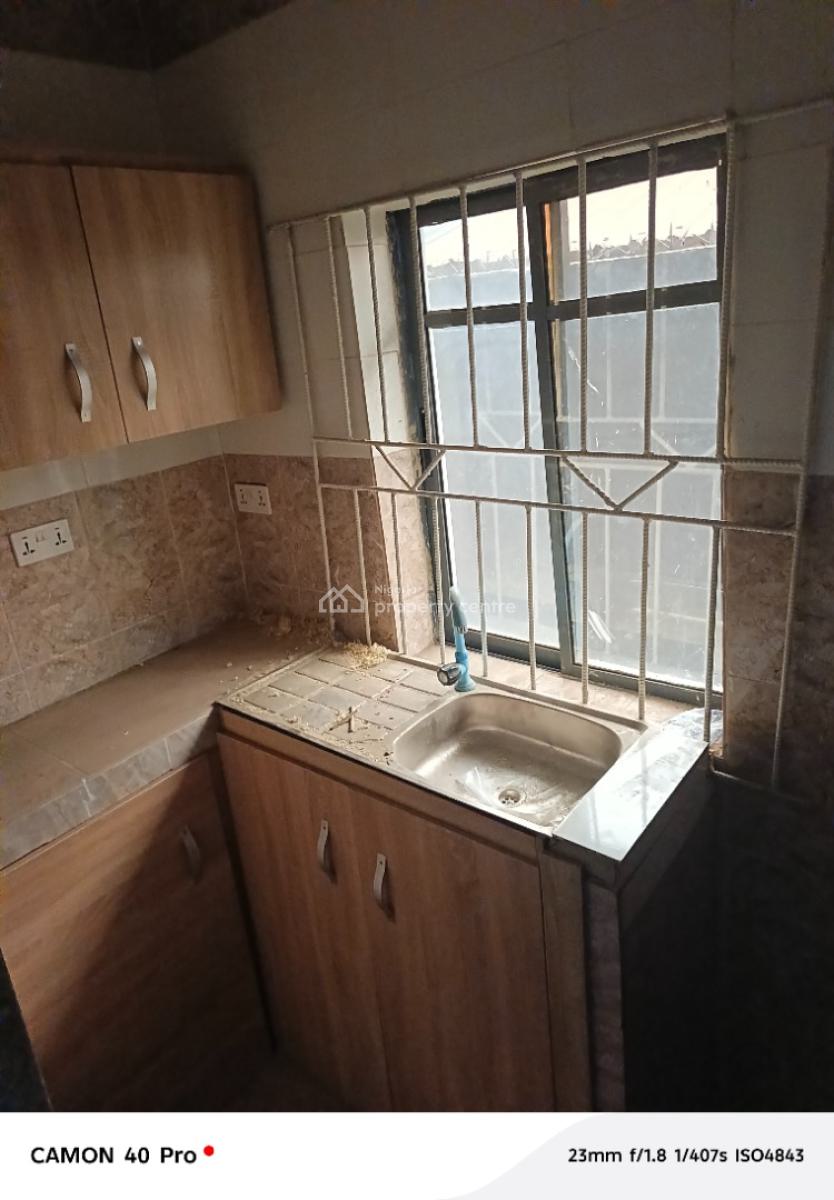 Mini Flat + a Large Store, Ikate, Surulere, Lagos, Mini Flat (room and Parlour) for Rent