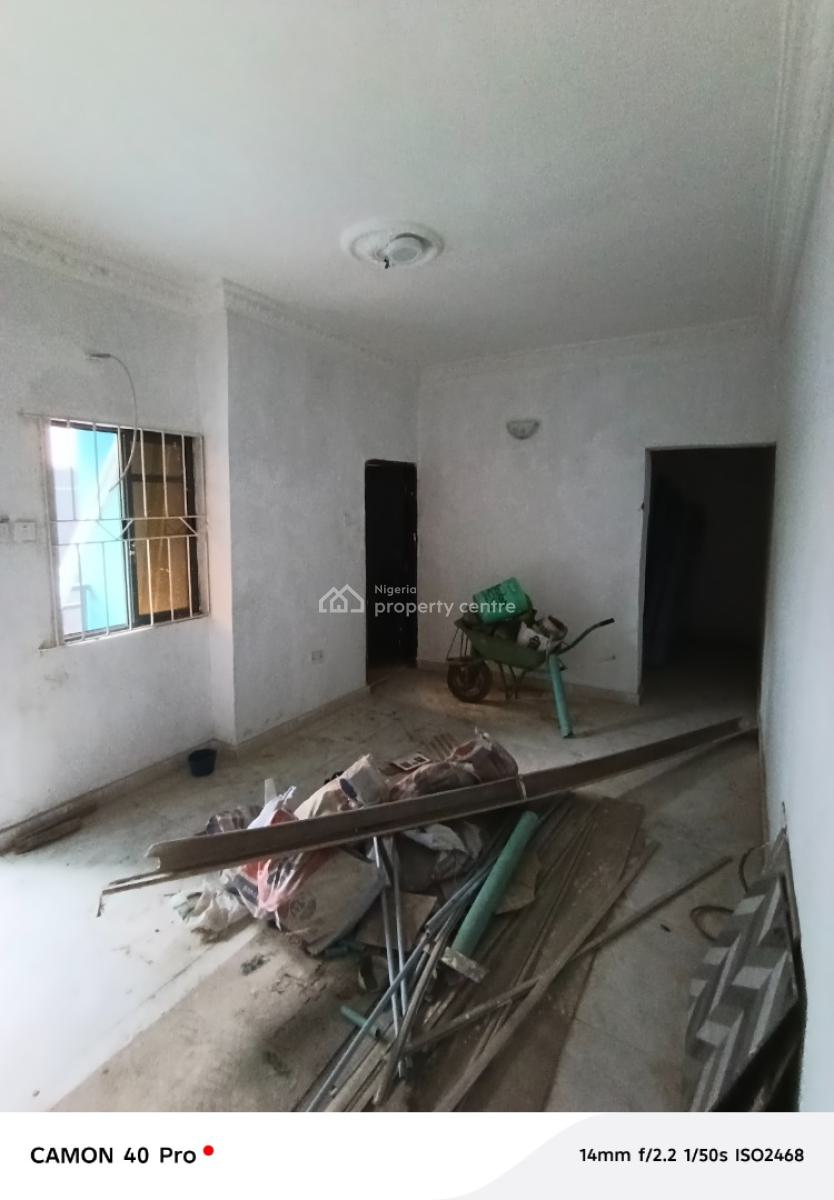 Mini Flat + a Large Store, Ikate, Surulere, Lagos, Mini Flat (room and Parlour) for Rent
