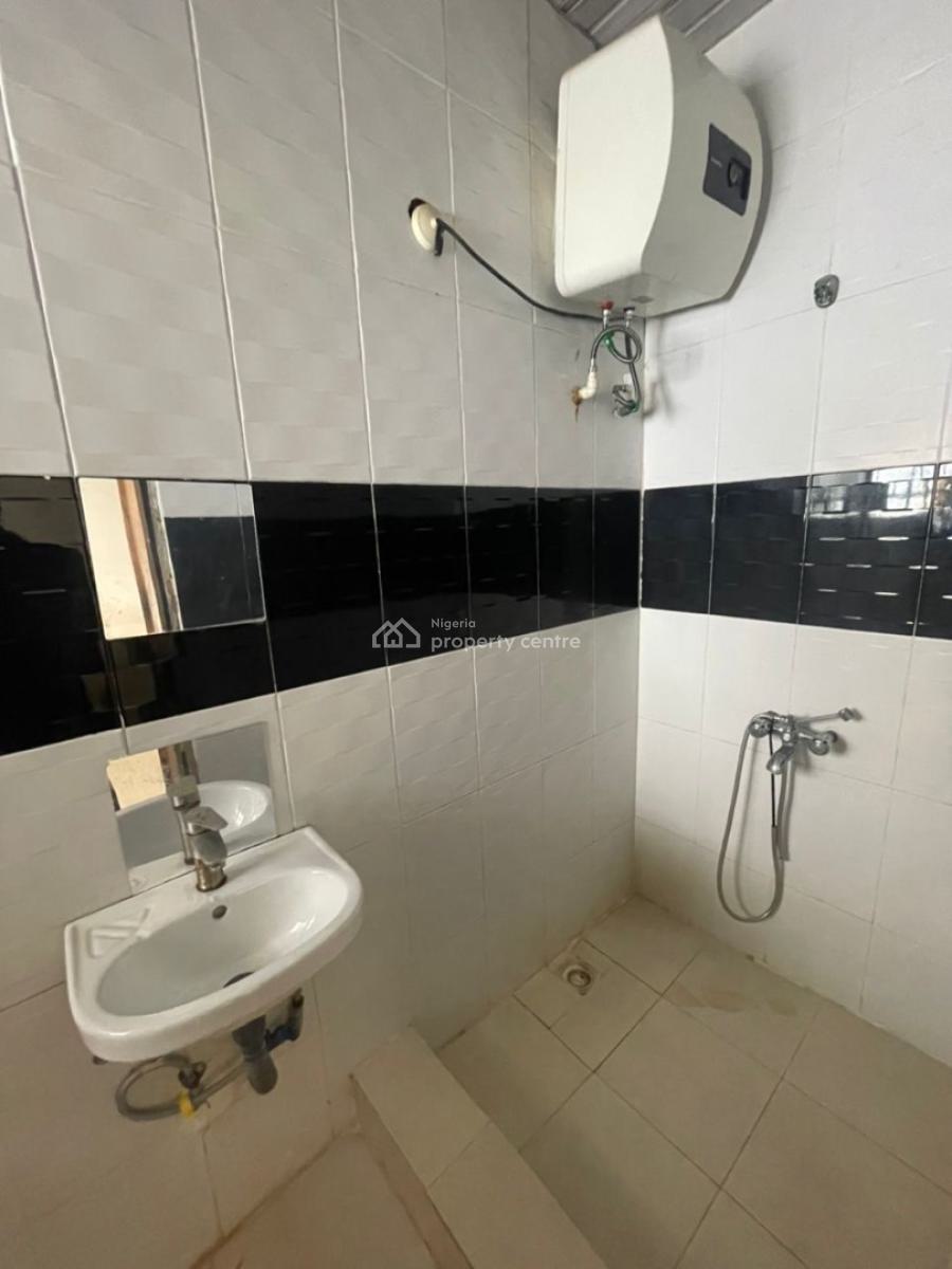 Newly Renovated 3 Bedroom Flat, Agungi, Lekki Lagos, Agungi, Lekki, Lagos, Flat / Apartment for Rent