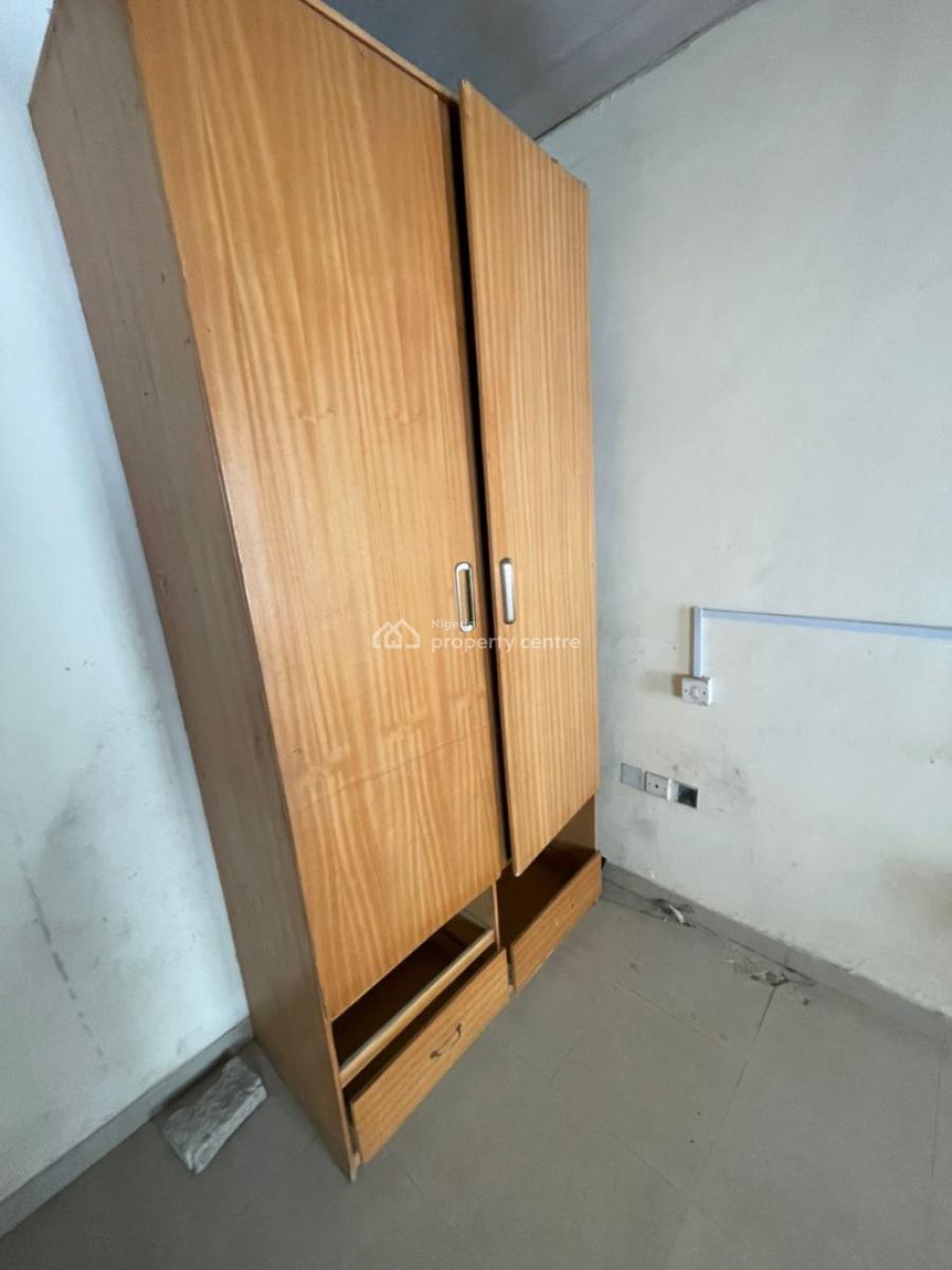 Newly Renovated 3 Bedroom Flat, Agungi, Lekki Lagos, Agungi, Lekki, Lagos, Flat / Apartment for Rent