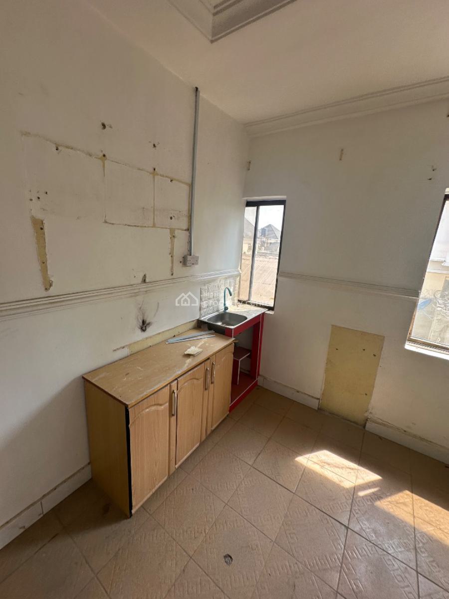 a Standard Room Self Contain Apartment in a Decent Location, 5th Avenue, Gwarinpa, Abuja, Self Contain (single Rooms) for Rent