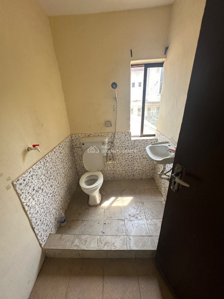 a Standard Room Self Contain Apartment in a Decent Location, 5th Avenue, Gwarinpa, Abuja, Self Contain (single Rooms) for Rent