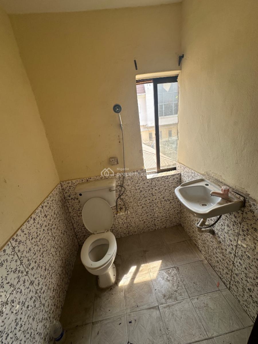 a Standard Room Self Contain Apartment in a Decent Location, 5th Avenue, Gwarinpa, Abuja, Self Contain (single Rooms) for Rent