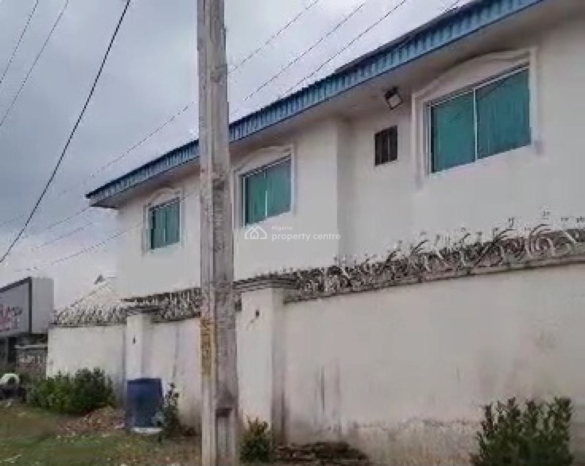 4 Flats of 3 Bedroom 100ft By 100ft Land, Along Airport Road, Gra, Benin, Oredo, Edo, Block of Flats for Sale