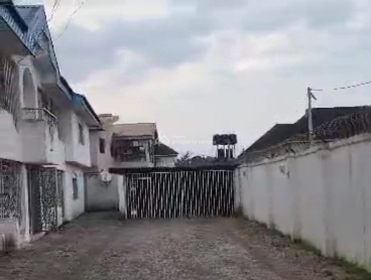 4 Flats of 3 Bedroom 100ft By 100ft Land, Along Airport Road, Gra, Benin, Oredo, Edo, Block of Flats for Sale