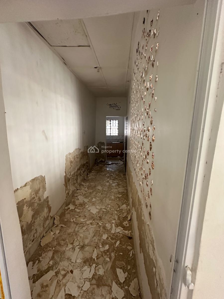 a Standard One Bedroom Apartment in a Decent Neighborhood, 5th Avenue, Gwarinpa, Abuja, Mini Flat (room and Parlour) for Rent