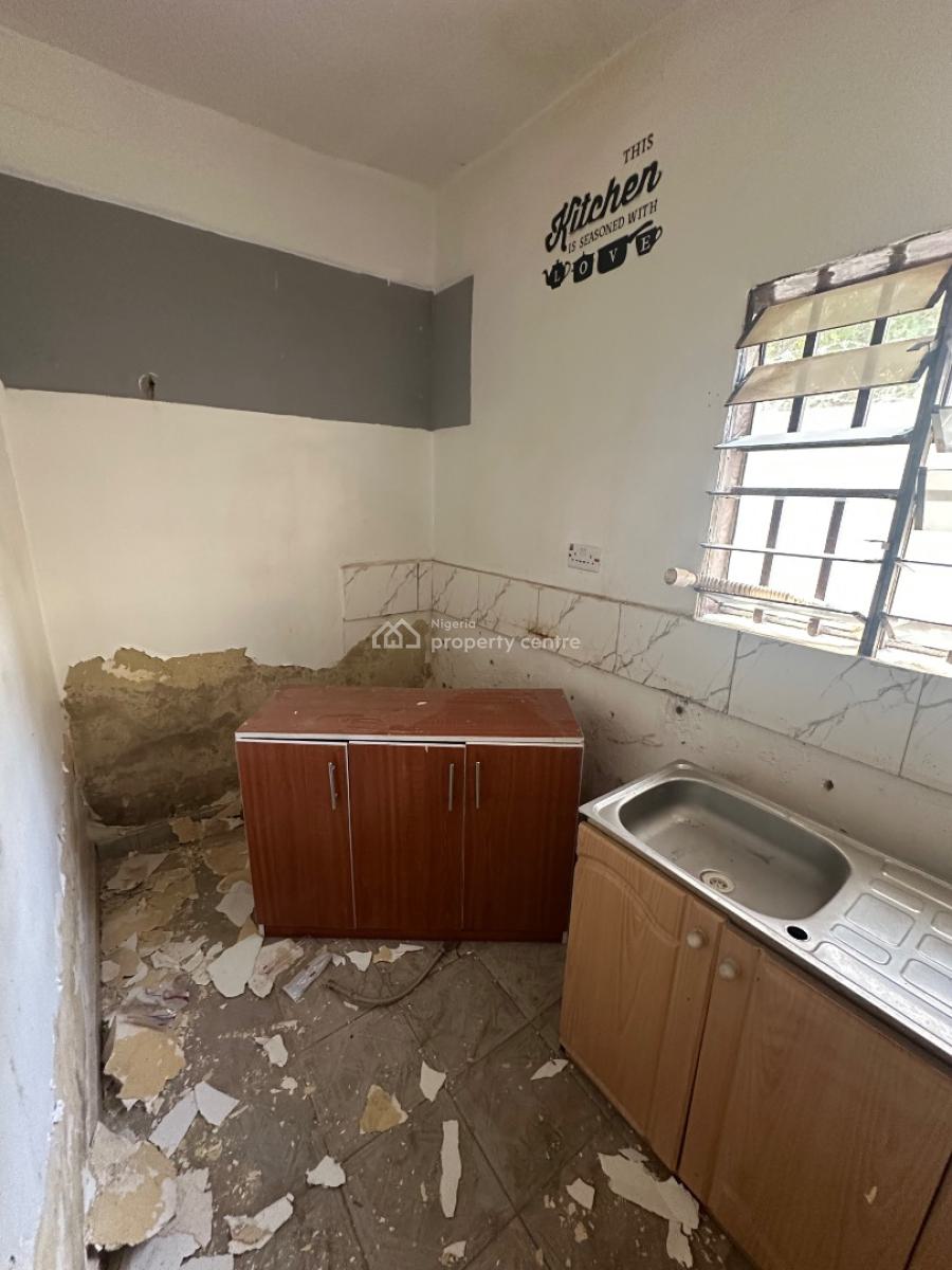 a Standard One Bedroom Apartment in a Decent Neighborhood, 5th Avenue, Gwarinpa, Abuja, Mini Flat (room and Parlour) for Rent