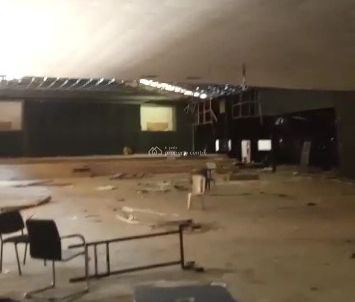 Big Warehouse with Office Spaces 100ft By 400ft Land, Santana Market, Sapele Road, Benin, Oredo, Edo, Warehouse for Sale