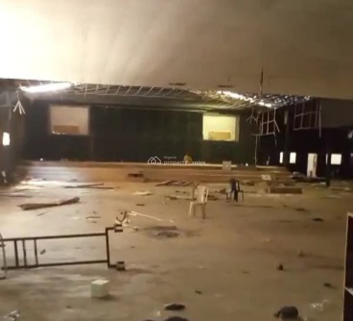 Big Warehouse with Office Spaces 100ft By 400ft Land, Santana Market, Sapele Road, Benin, Oredo, Edo, Warehouse for Sale