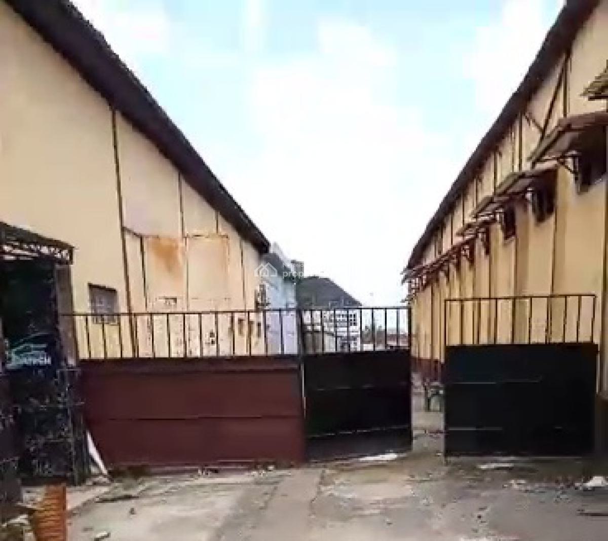 Big Warehouse with Office Spaces 100ft By 400ft Land, Santana Market, Sapele Road, Benin, Oredo, Edo, Warehouse for Sale