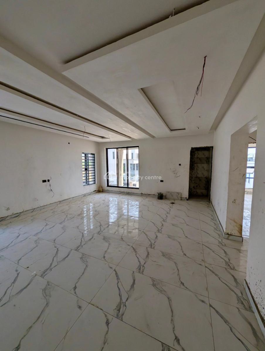 2-bedroom Apartments, Location: Chief Lateef Oyelade, Ring Road Gra, Ibadan, Oyo, House for Sale