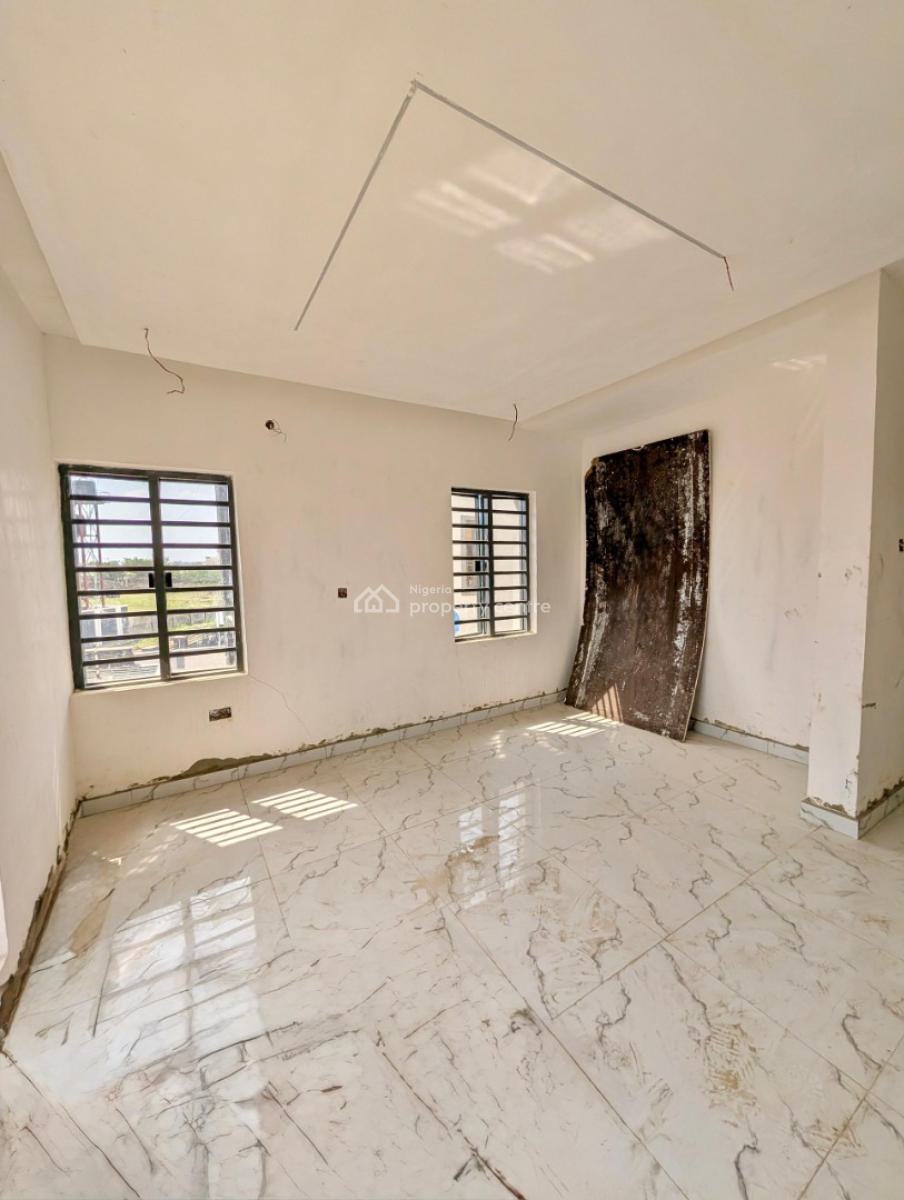 2-bedroom Apartments, Location: Chief Lateef Oyelade, Ring Road Gra, Ibadan, Oyo, House for Sale