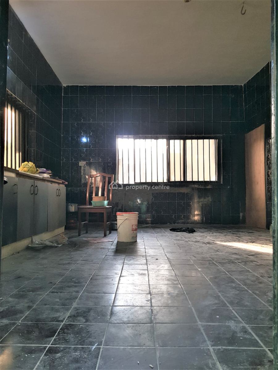 a Spacious Room Selfcontained Apartment in a Tightly Secured Estate, Off Dominos Pizza, Agungi, Lekki, Lagos, Self Contain (single Rooms) for Rent