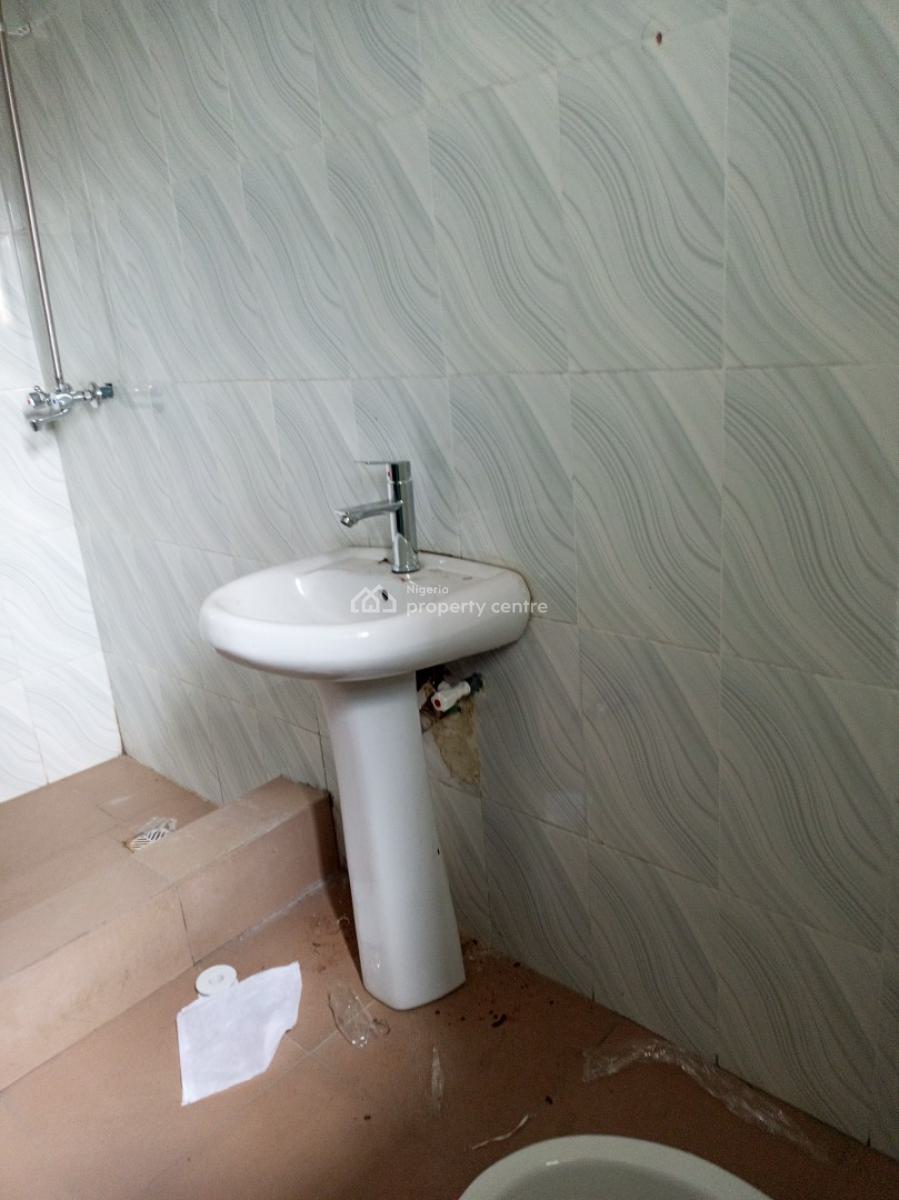 Spacious and Serene 3bedroom Apartment (upstairs), Xtadok Estate, Badore, Ajah, Lagos, Flat / Apartment for Rent