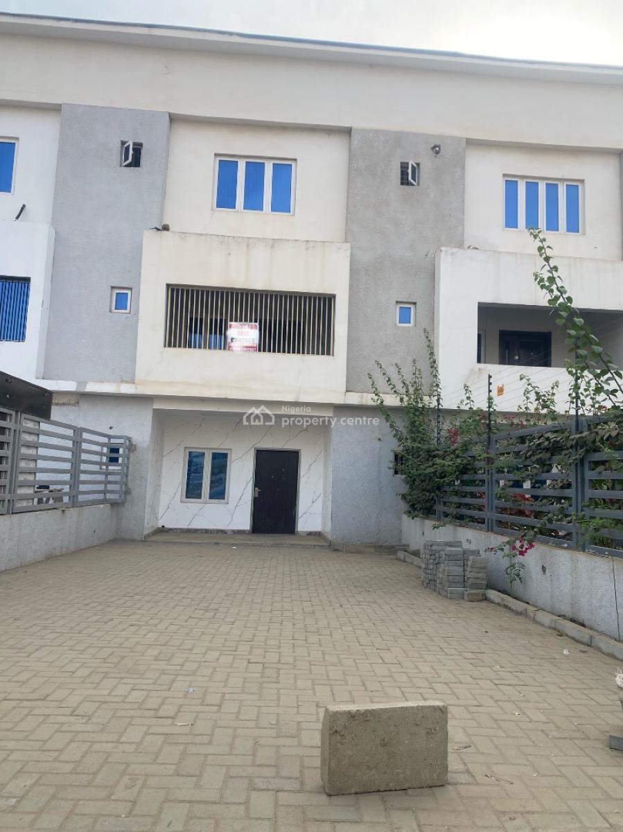 Luxury 5 Bedroom Terrace Duplex with a  Bq Space Behind, Jahi, Jahi, Abuja, Terraced Duplex for Sale