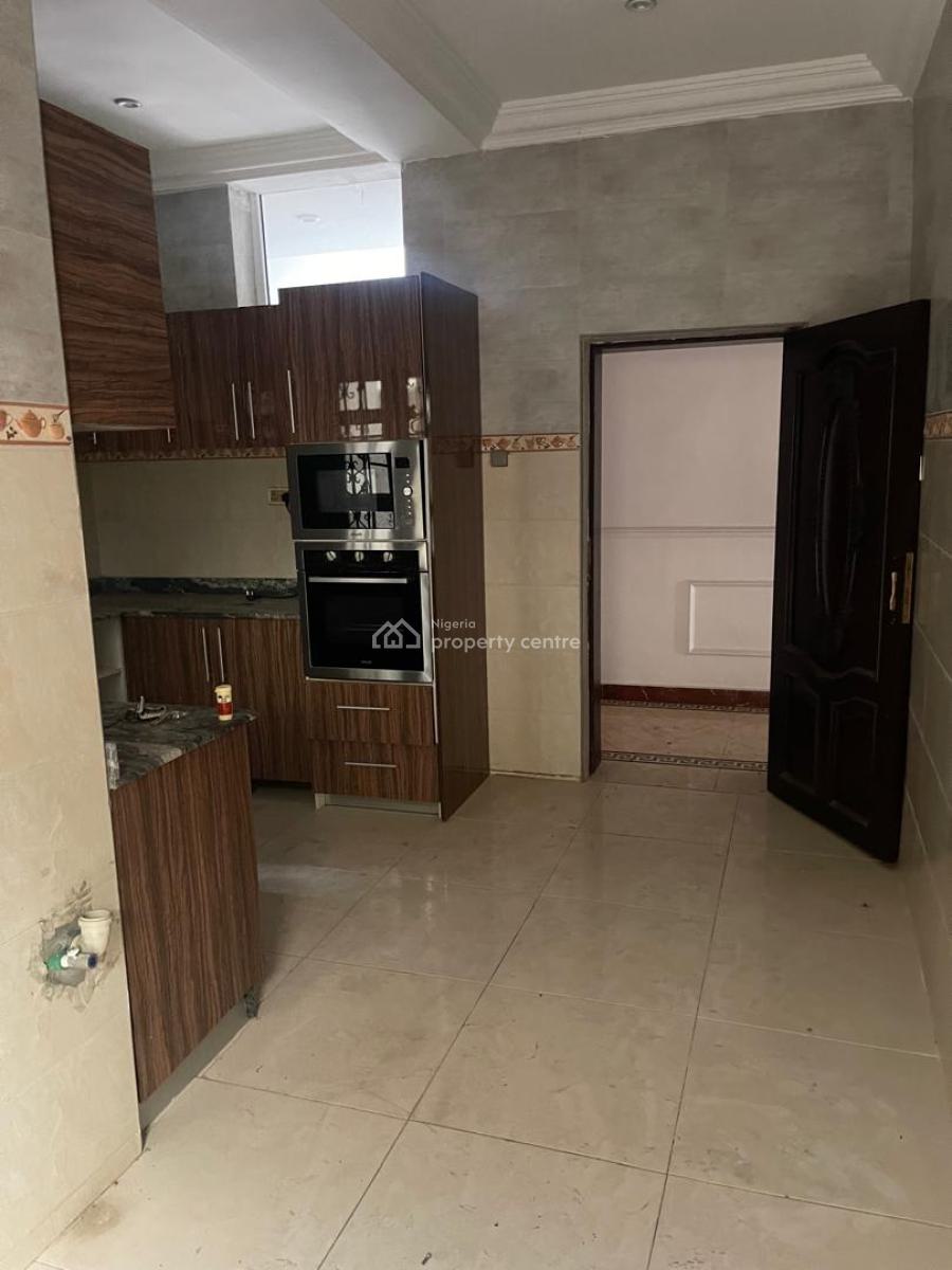 Spacious Ground Floor 3 Bedroom Flat, Off Victoria Arobieke, Lekki Phase 1, Lekki, Lagos, Flat / Apartment for Rent