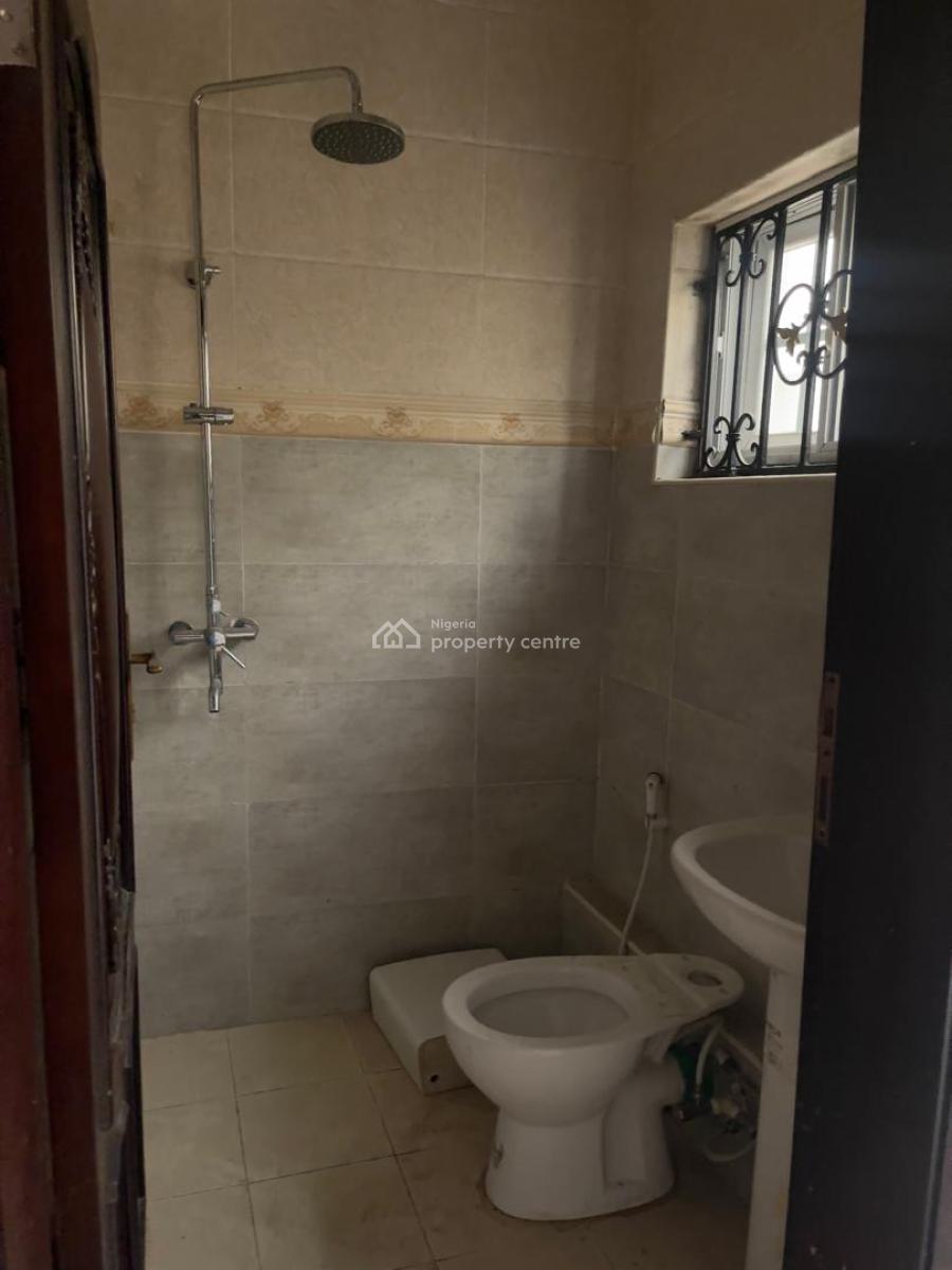 Spacious Ground Floor 3 Bedroom Flat, Off Victoria Arobieke, Lekki Phase 1, Lekki, Lagos, Flat / Apartment for Rent