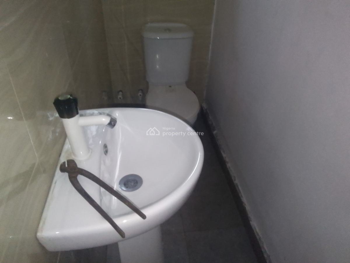 Spacious Luxury 2 Bedroom Flat with Excellent Features, Oseni Amuda Street, Ogombo, Ajah, Lagos, Flat / Apartment for Rent