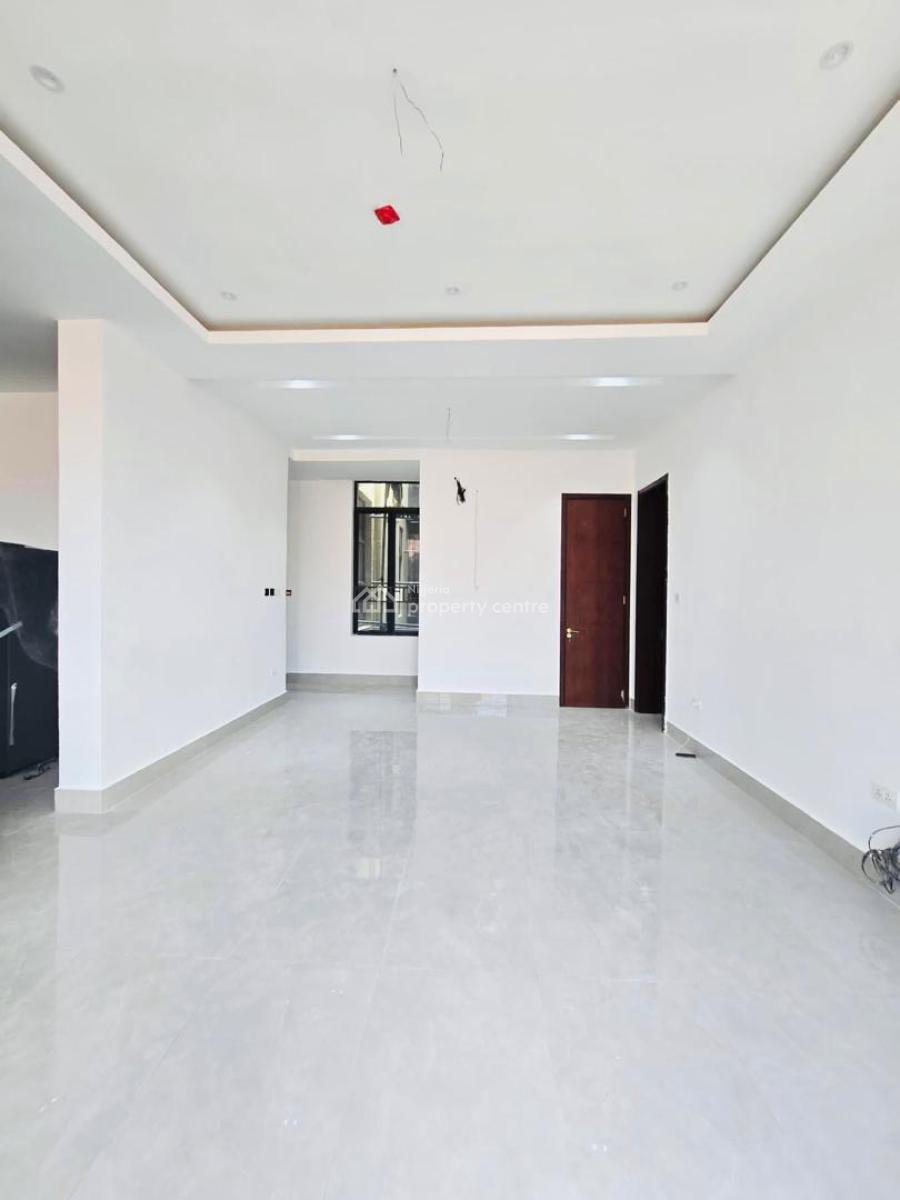 3 Bedroom Apartment with Elevator and Pool & Gym, Lekki Phase 1, Lekki, Lagos, Flat / Apartment Short Let