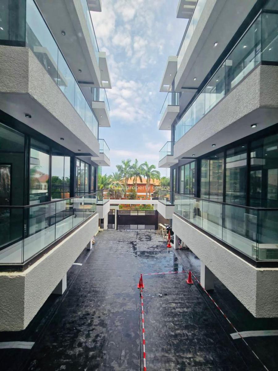 3 Bedroom Apartment with Elevator and Pool & Gym, Lekki Phase 1, Lekki, Lagos, Flat / Apartment Short Let