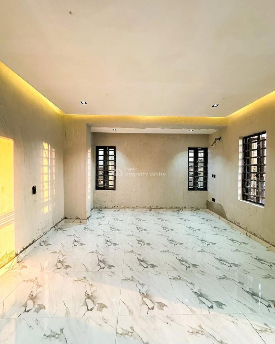 Lovely Built 3 Bedroom Apartment, Yaba, Lagos, Flat / Apartment for Sale