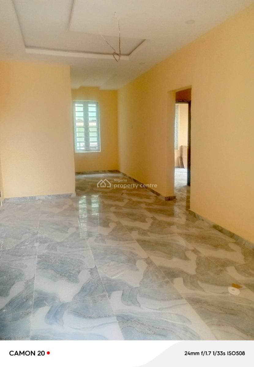 Executive, Standard 2bedrooms Upstairs with Pop, Screeded Walls, Kitch, Yaba, Lagos, Flat / Apartment for Rent