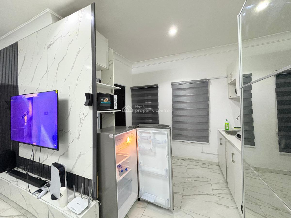 Furnished Big Studio Apartment, Osapa, Lekki, Lagos, Mini Flat (room and Parlour) Short Let
