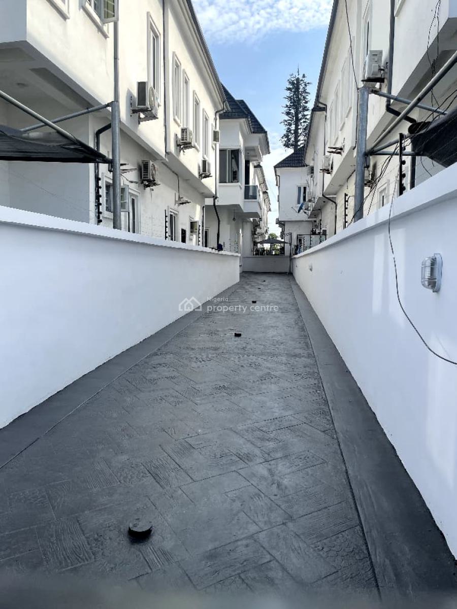 Well Renovated 4brm Terrace Duplex, Cheveron Lekki, Lekki, Lagos, Terraced Duplex for Rent