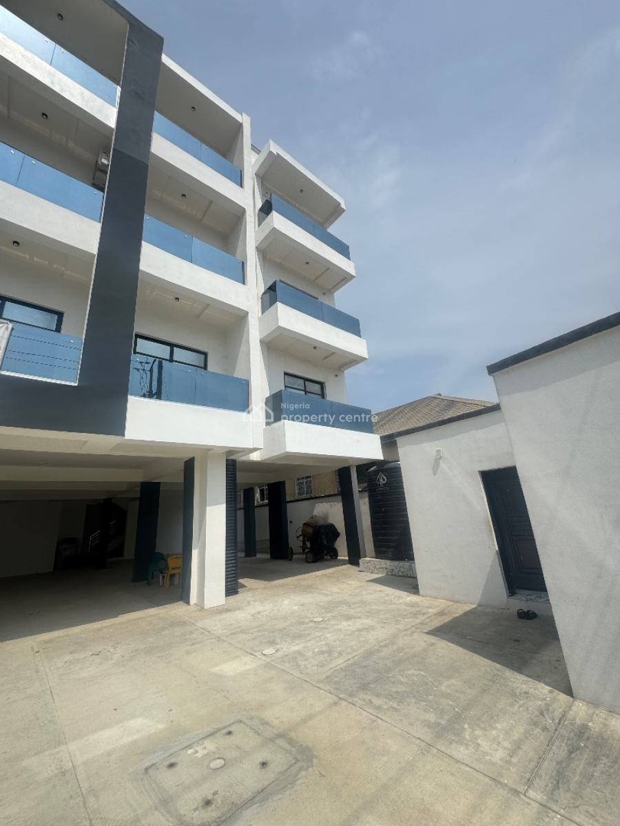 Very Spacious 2 Bedroom Apartment with Swimming Pool, Elevator and Gym, Off Ologolo, Lekki Lagos., Ologolo, Lekki, Lagos, Flat / Apartment for Sale