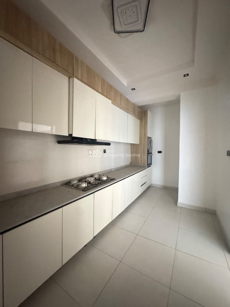 Very Spacious 2 Bedroom Apartment with Swimming Pool, Elevator and Gym, Off Ologolo, Lekki Lagos., Ologolo, Lekki, Lagos, Flat / Apartment for Sale