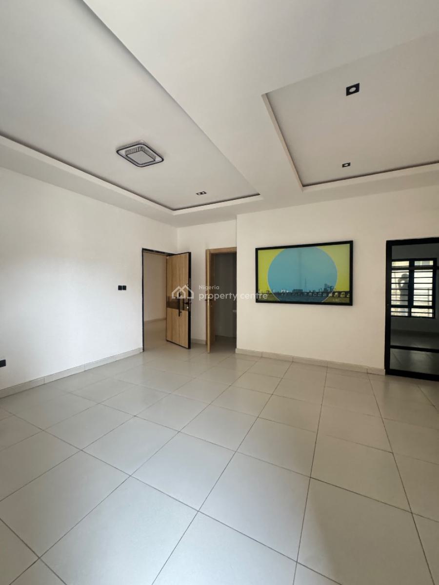 Very Spacious 2 Bedroom Apartment with Swimming Pool, Elevator and Gym, Off Ologolo, Lekki Lagos., Ologolo, Lekki, Lagos, Flat / Apartment for Sale