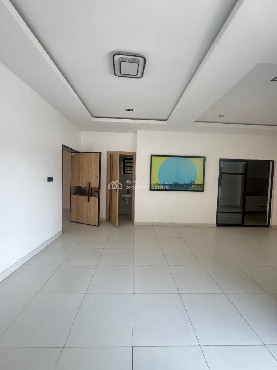Very Spacious 2 Bedroom Apartment with Swimming Pool, Elevator and Gym, Off Ologolo, Lekki Lagos., Ologolo, Lekki, Lagos, Flat / Apartment for Sale