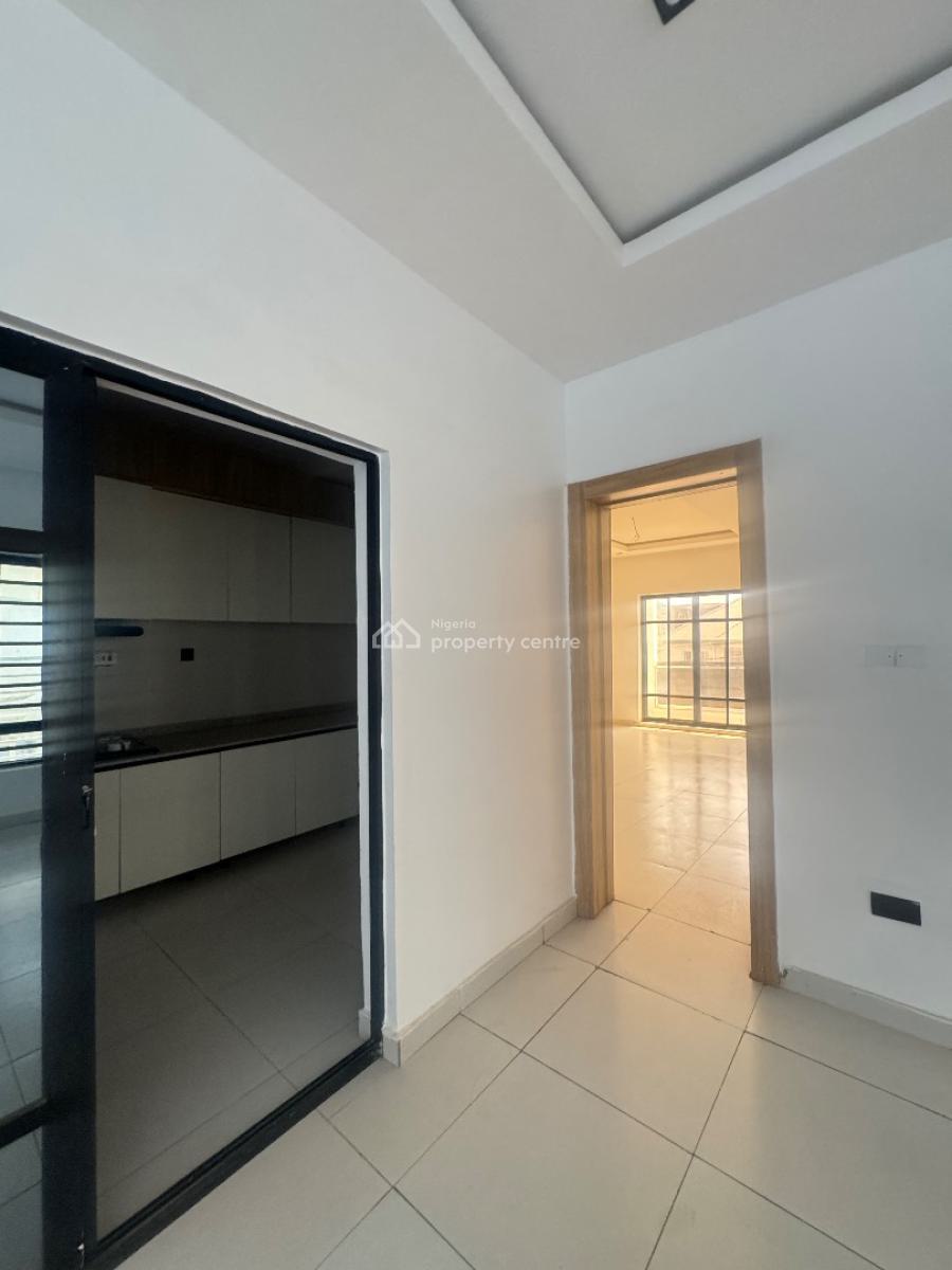 Very Spacious 2 Bedroom Apartment with Swimming Pool, Elevator and Gym, Off Ologolo, Lekki Lagos., Ologolo, Lekki, Lagos, Flat / Apartment for Sale