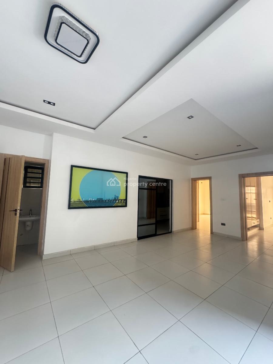 Very Spacious 2 Bedroom Apartment with Swimming Pool, Elevator and Gym, Off Ologolo, Lekki Lagos., Ologolo, Lekki, Lagos, Flat / Apartment for Sale