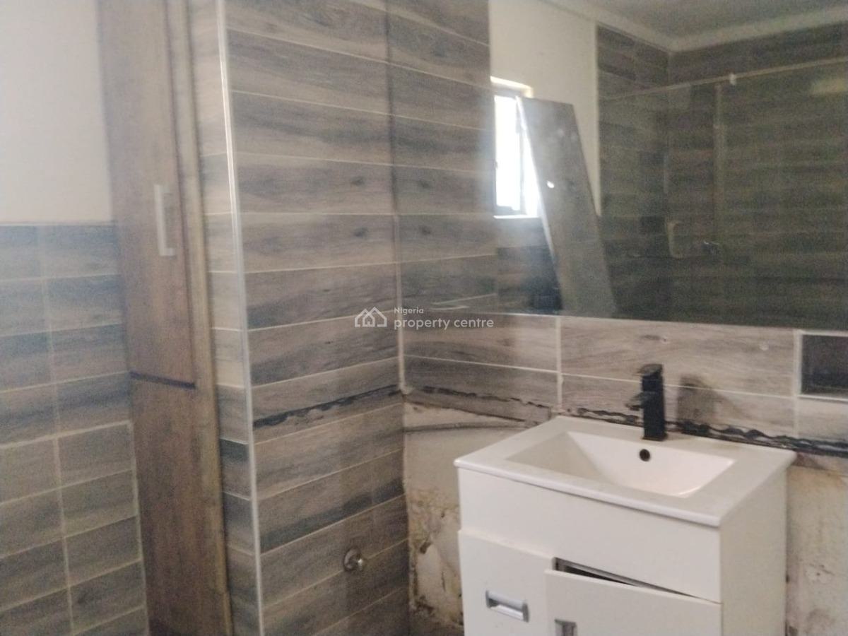 3 Bedroom Apartment with Bq on 5th Floor in a High Rise, Victoria Island (vi), Lagos, Flat / Apartment for Rent