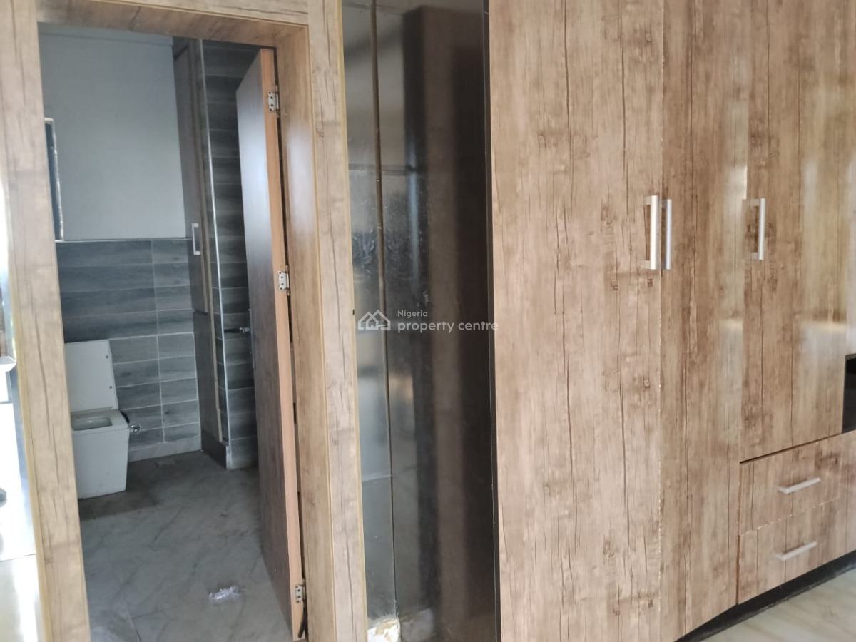 3 Bedroom Apartment with Bq on 5th Floor in a High Rise, Victoria Island (vi), Lagos, Flat / Apartment for Rent