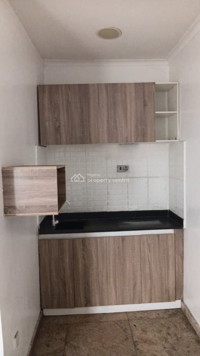 Clean 1 Bedroom Flat in Ikoyi, Norman William, Falomo, Ikoyi, Lagos, Mini Flat (room and Parlour) for Rent