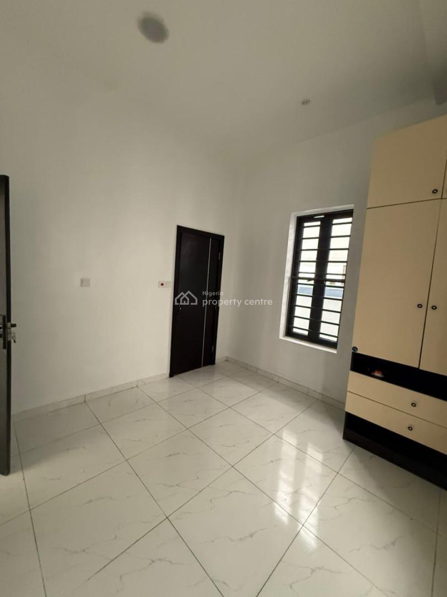 Massive Semi Master Bedroom, Vgc, Lekki Expressway, Lekki, Lagos, Flat / Apartment for Rent