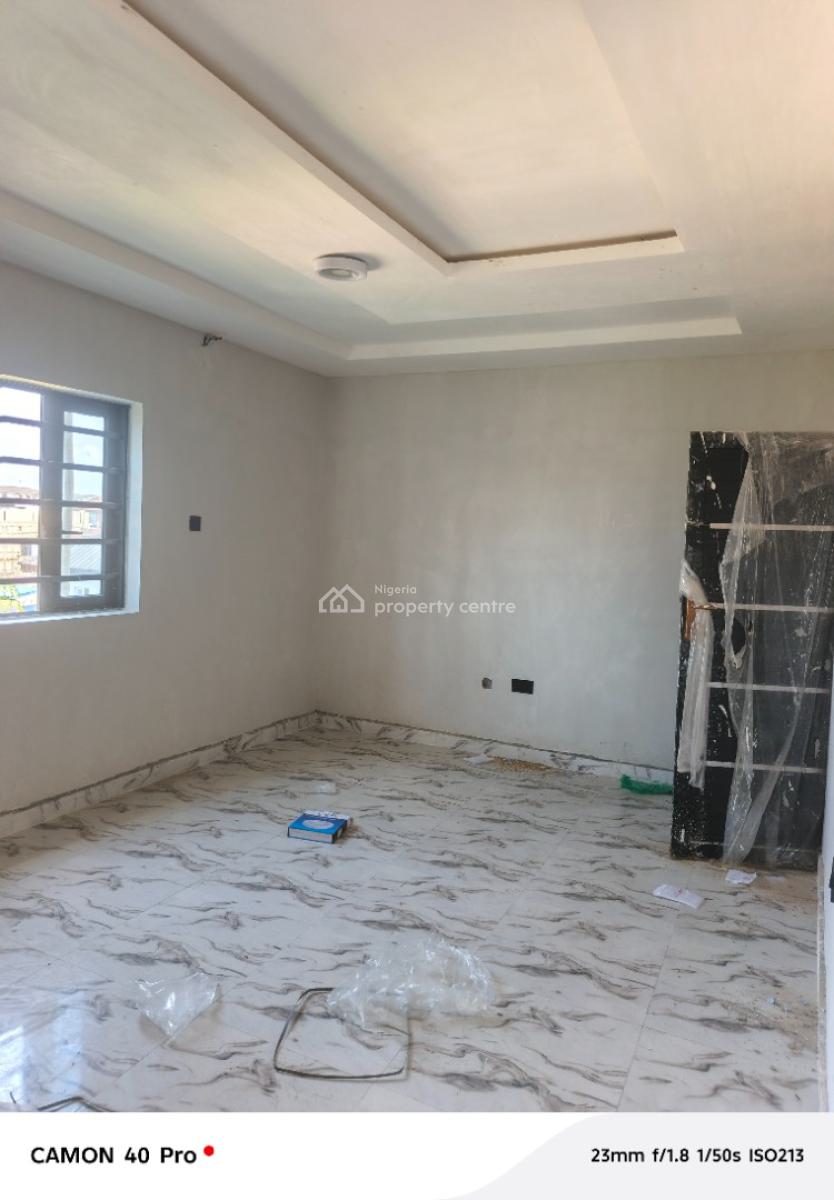 Executive 2 Bedroom, Off Western Avenue, Surulere, Lagos, Flat / Apartment for Rent