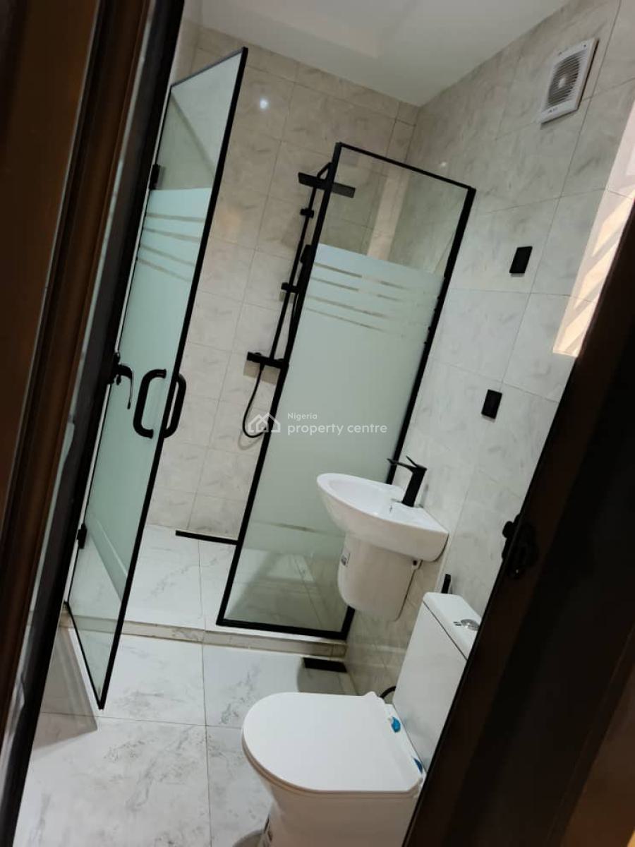 2 Bedroom Flat Apartment, Ilupeju, Lagos, Flat / Apartment for Rent