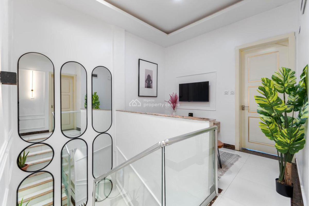 Luxury 4 Bedroom Apartment with 2 Parlours, Lekki Phase 1, Lekki, Lagos, House Short Let