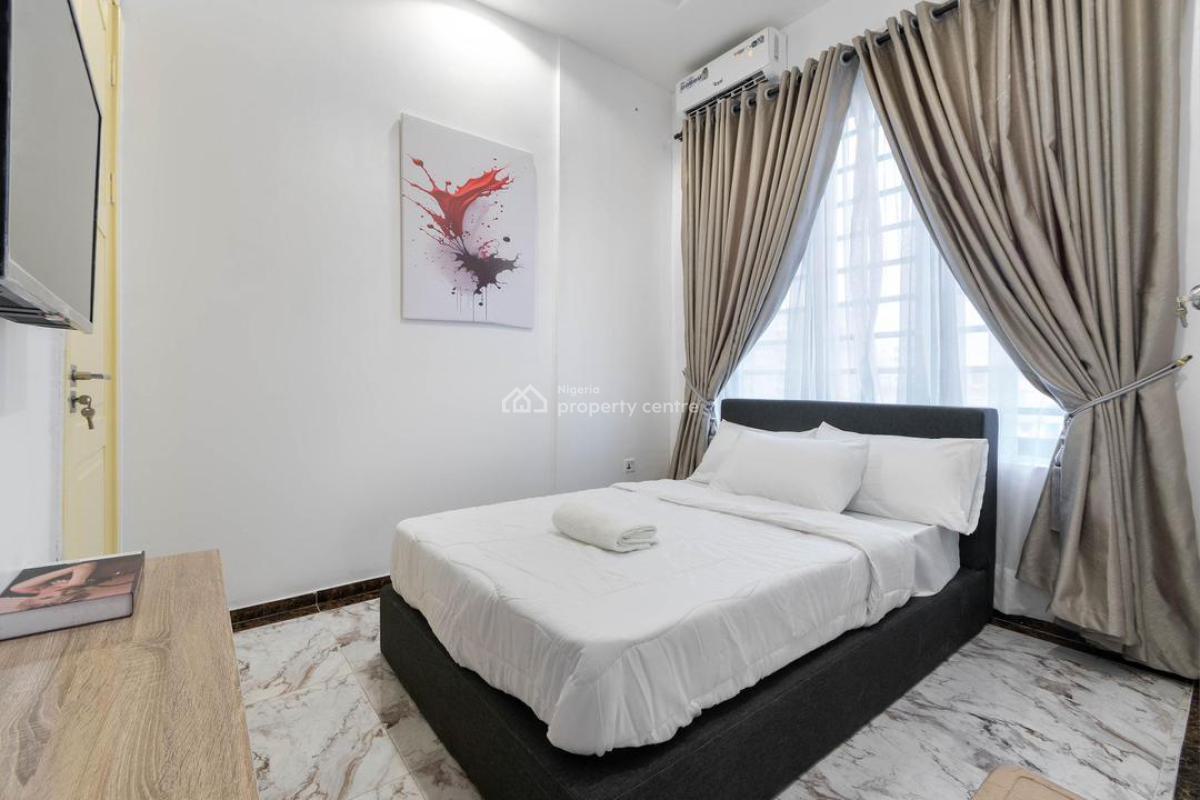 Luxury 4 Bedroom Apartment with 2 Parlours, Lekki Phase 1, Lekki, Lagos, House Short Let